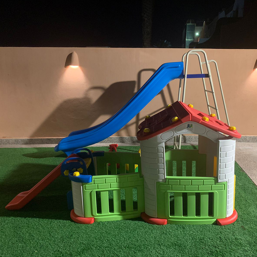 قم بالكتابة هنا